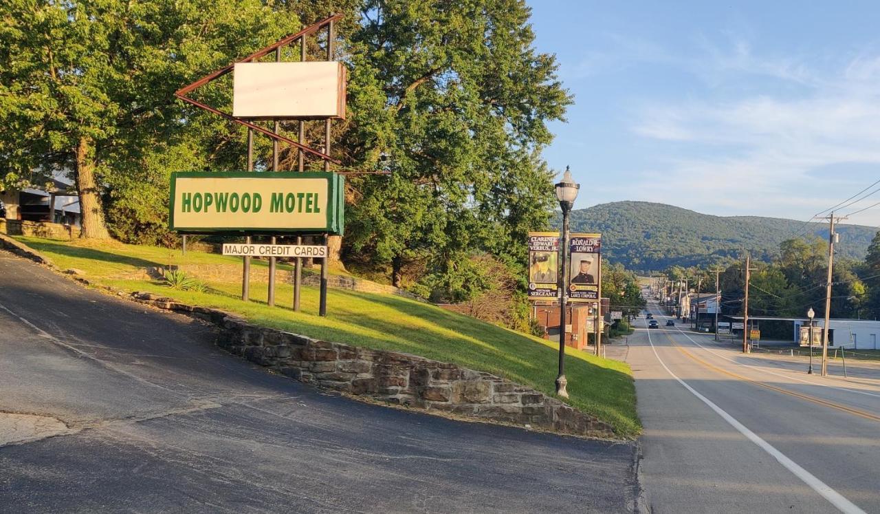 Hopwood Motel Uniontown Exterior foto