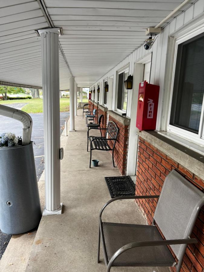 Hopwood Motel Uniontown Exterior foto