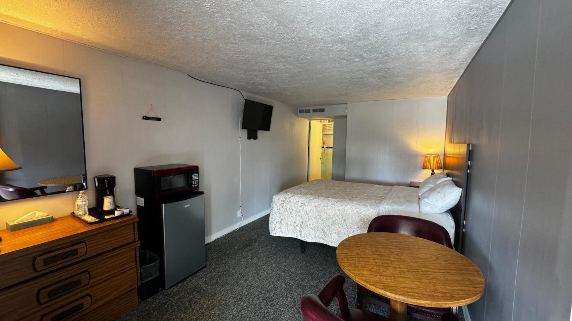 Hopwood Motel Uniontown Exterior foto